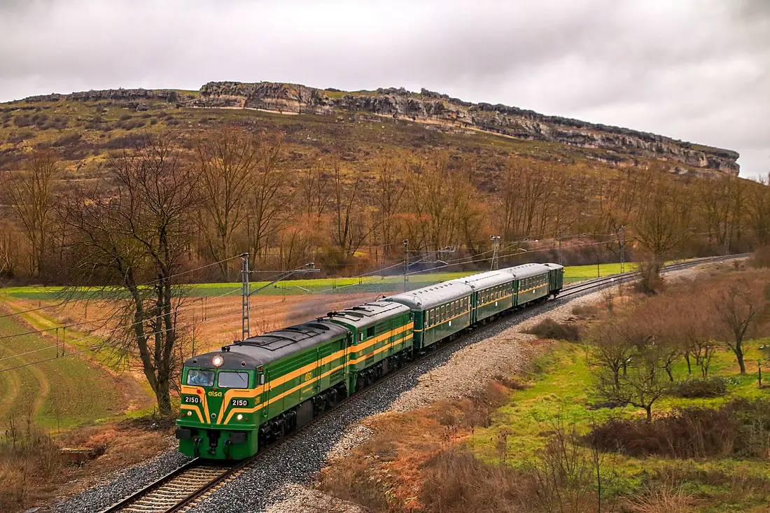 PTG Railtour saliendo del Cañón de la Horadada