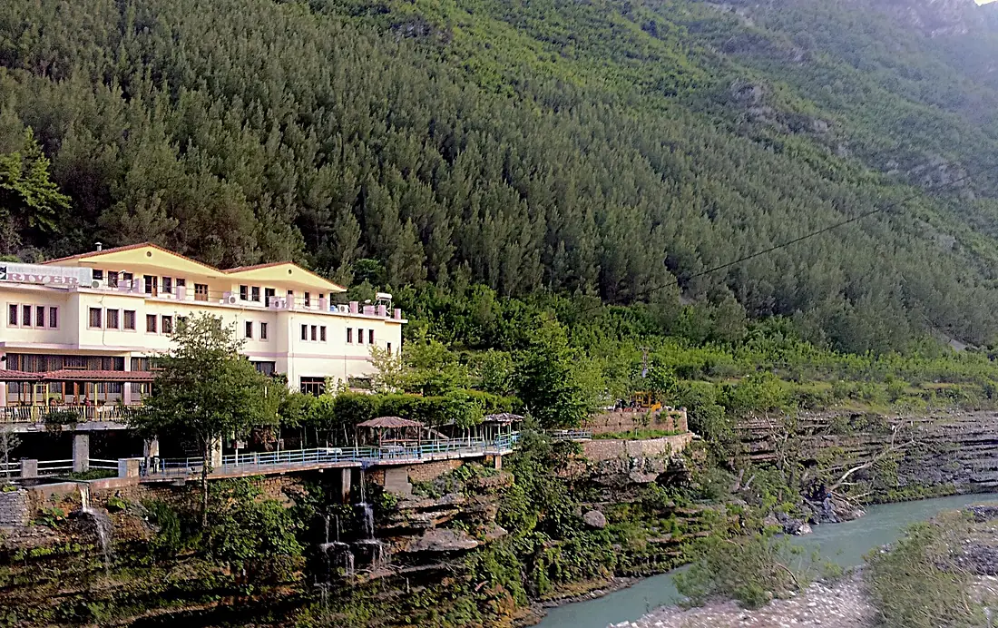 Këlcyrë Gorge, Albania - panoramio (2)
