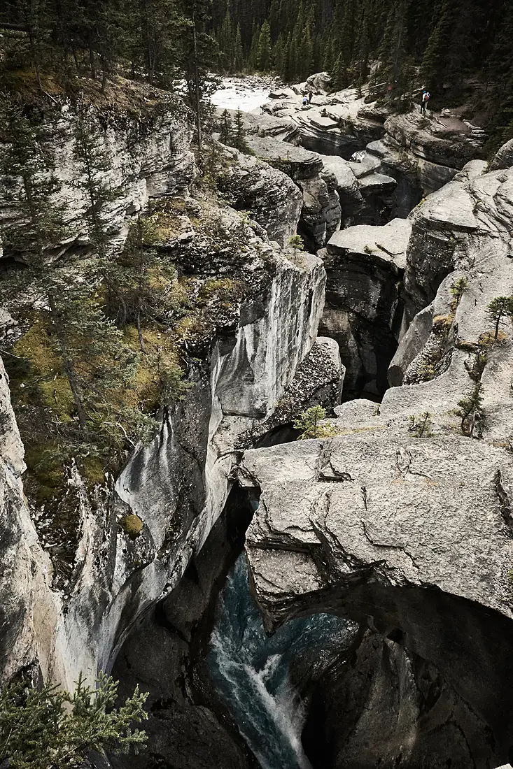 Mistaya Canyon (181167705)