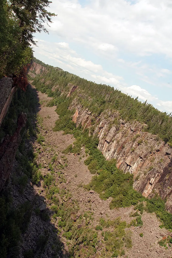 Ouimet Canyon Diagonal