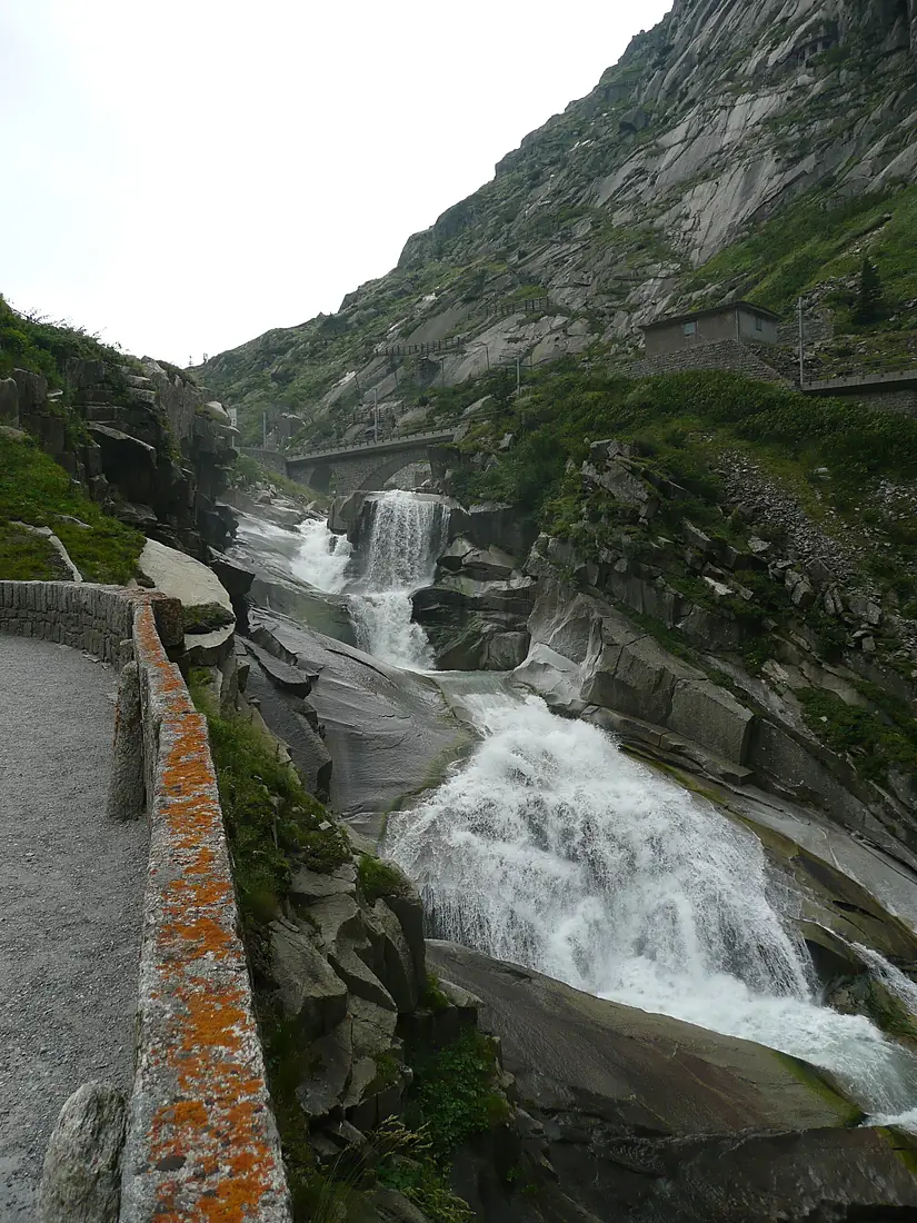 Fluss Reuss bei Göschenen - Schöllenenschlucht - panoramio